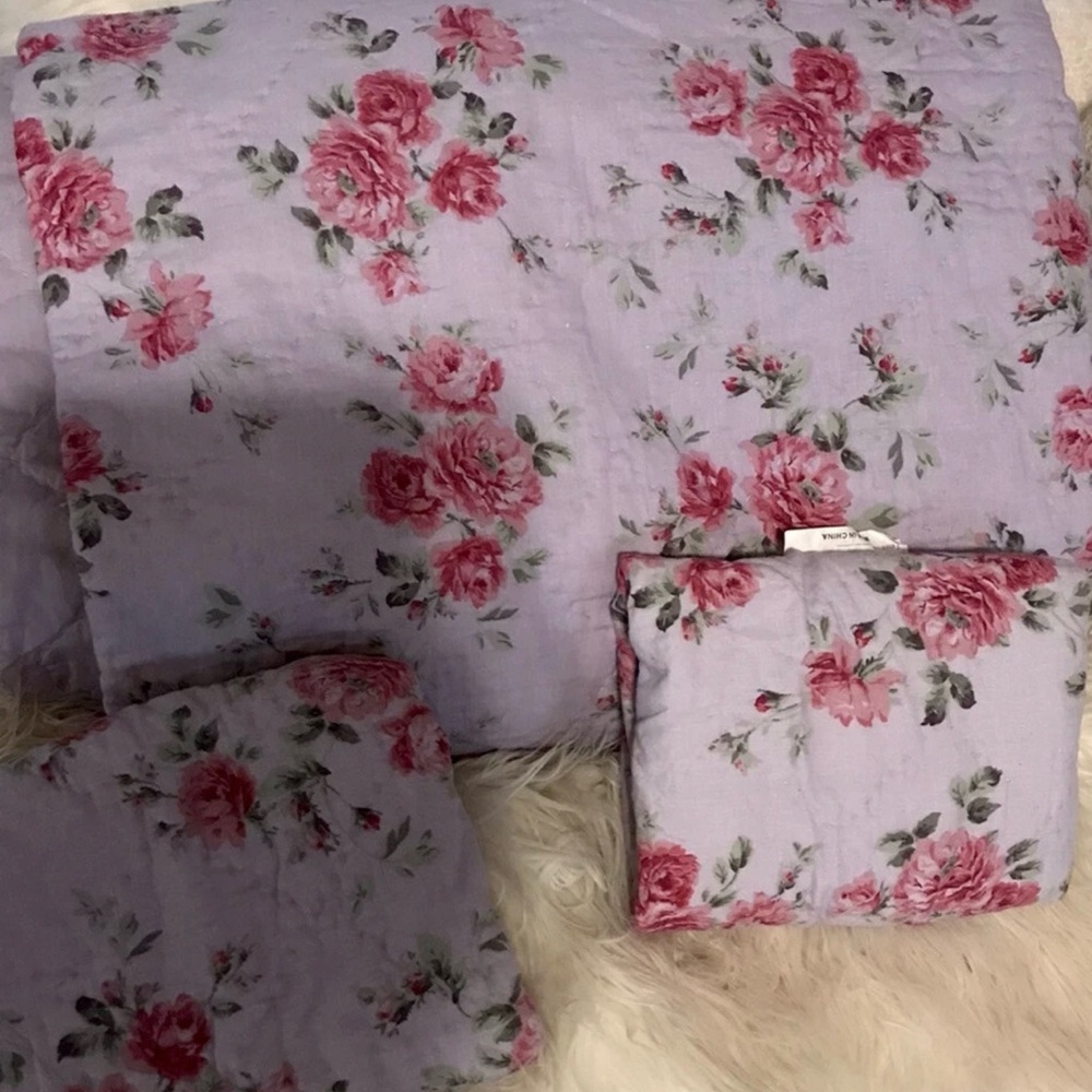 ❤️ Simply Shabby chic king quilt with 2 standard shams